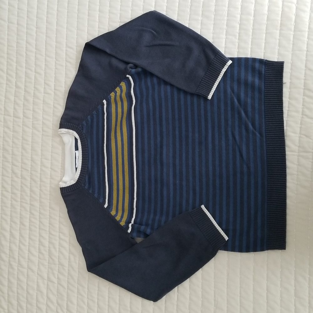 Green dog boys sweater size 7